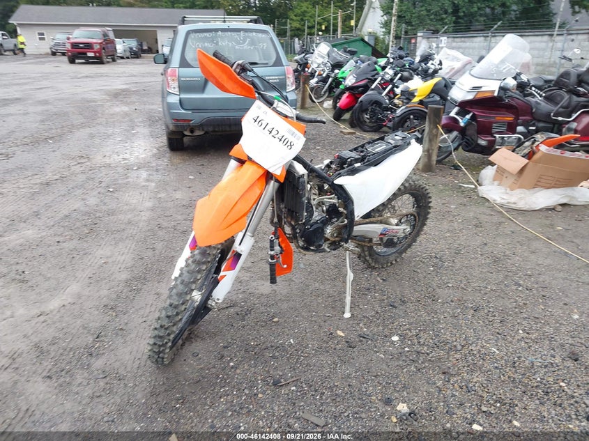 2024 Ktm VIN VBKXCP235RM332817 IAAI salvage auction — ALL OVER, Salvage (Ohio), sold $3,150 on 2026-10-12 (photo 2)