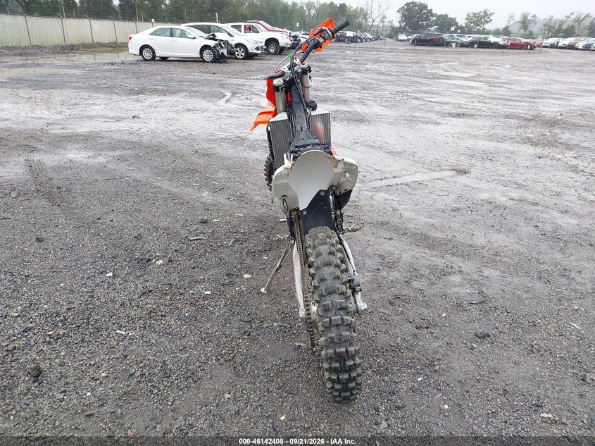 2024 Ktm VIN VBKXCP235RM332817 IAAI salvage auction — ALL OVER, Salvage (Ohio), sold $3,150 on 2026-10-12 (photo 6)