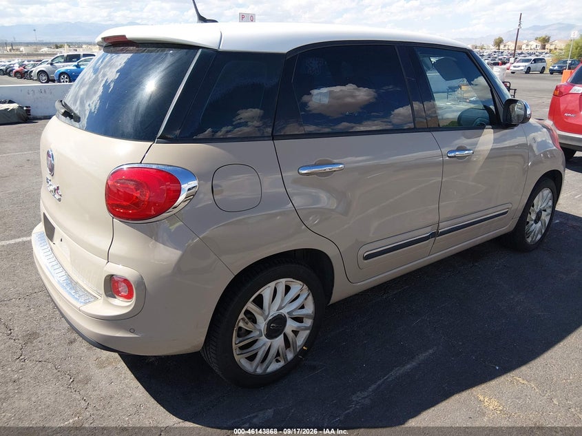2015 Fiat 500L VIN ZFBCFACHXFZ032187 IAAI salvage auction — NORMAL WEAR, Clear (Nevada), sold $425 on 2026-10-02 (photo 4)