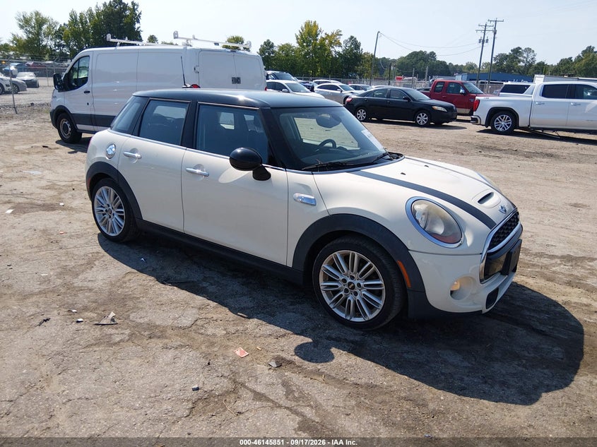 2016 Mini VIN WMWXU3C5XG2D30738 IAAI salvage auction — NORMAL WEAR, Clear (Virginia), sold $525 on 2026-09-27 (photo 1)