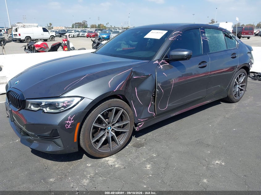 2021 BMW 3er VIN 3MW5R1J00M8B96286 IAAI salvage auction — SIDE, Salvage (California), sold $11,475 on 2026-10-01 (photo 2)