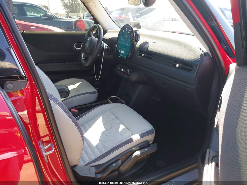 2025 Mini Hardtop VIN WMW53GD06S2W34725 IAAI salvage auction — SIDE, Salvage (California), sold $9,700 on 2026-09-27 (photo 5)