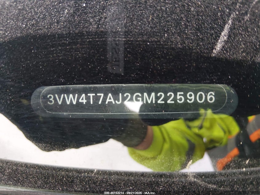 2016 Volkswagen Jetta VIN 3VW4T7AJ2GM225906 IAAI salvage auction — SIDE, Salvage (California), sold $2,500 on 2026-09-27 (photo 9)