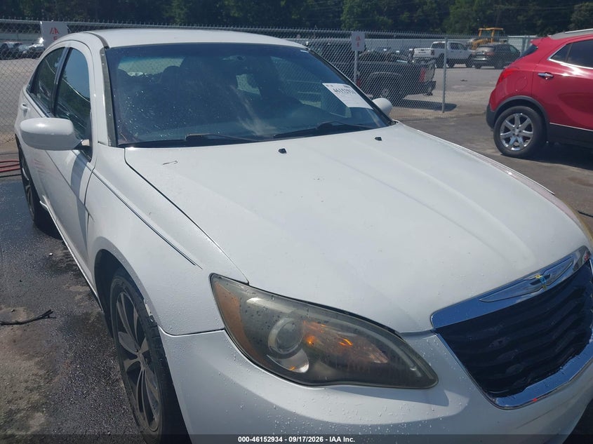 2014 Chrysler 200 VIN 1C3CCBBB7EN185130 IAAI salvage auction — NORMAL WEAR, Repossession Paperwork (Georgia), sold $375 on 2026-10-07 (photo 6)