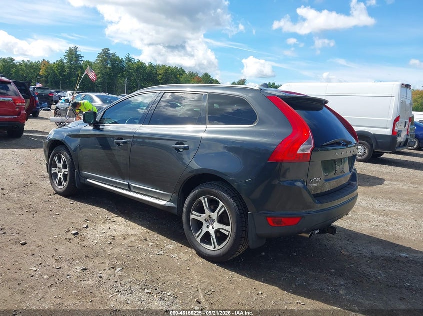 2011 Volvo XC60 VIN YV4902DZ4B2217132 IAAI salvage auction — FRONT END, Clear (Massachusetts), sold $450 on 2026-09-25 (photo 3)