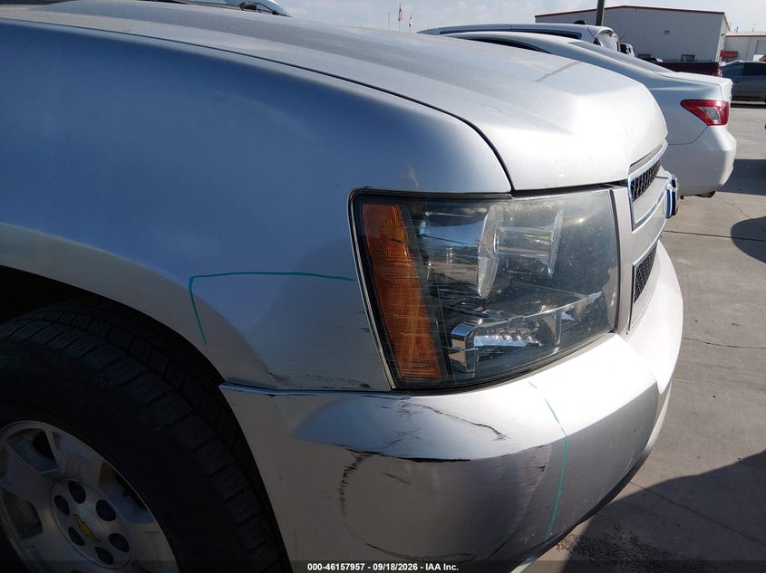 2011 Chevrolet Suburban VIN 1GNSCJE09BR161225 IAAI salvage auction — NORMAL WEAR, Original (Texas), sold $1,775 on 2026-10-06 (photo 6)