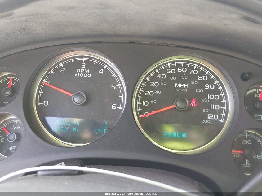 2011 Chevrolet Suburban VIN 1GNSCJE09BR161225 IAAI salvage auction — NORMAL WEAR, Original (Texas), sold $1,775 on 2026-10-06 (photo 7)