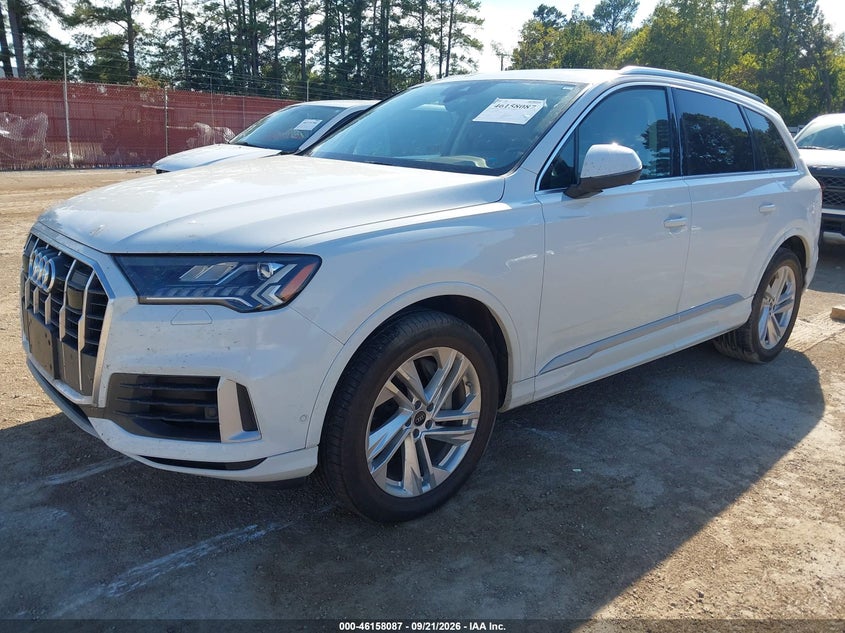 2024 Audi Q7 VIN WA1LXBF70RD008401 IAAI salvage auction — SIDE, Salvage Title, sold $0 on 2026-09-24 (photo 2)