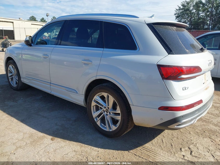 2024 Audi Q7 VIN WA1LXBF70RD008401 IAAI salvage auction — SIDE, Salvage Title, sold $0 on 2026-09-24 (photo 3)
