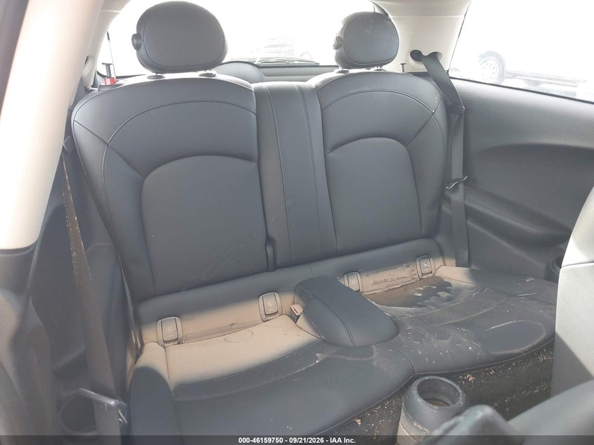 2014 MINI Hard top VIN WMWXM5C5XET730475 IAAI salvage auction — Flood, Non-Repairable, sold $575 on 2026-10-15 (photo 8)