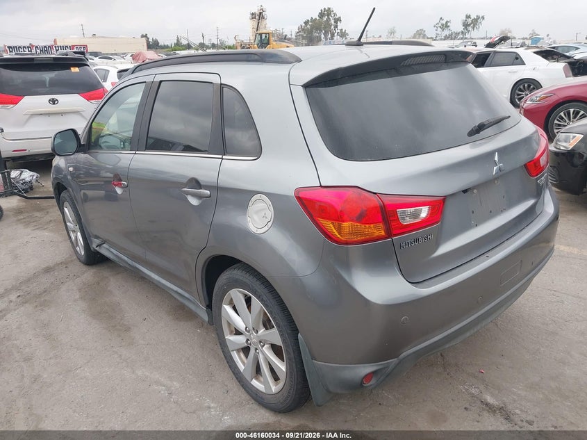 2014 Mitsubishi Outlander VIN 4A4AP4AU6EE012133 IAAI salvage auction — NORMAL WEAR, Clear (California), sold $25 on 2026-10-01 (photo 3)