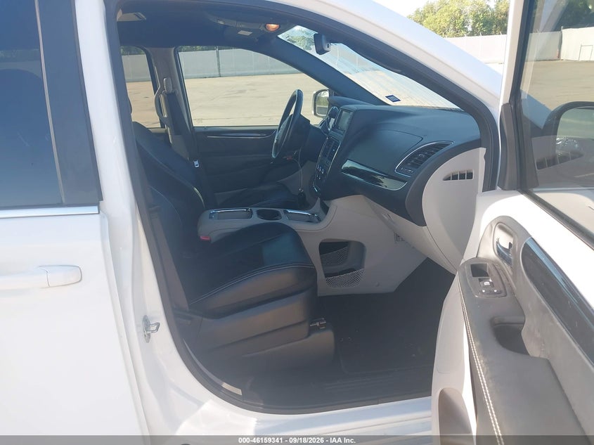 2019 Dodge Grand Caravan VIN 2C4RDGCG3KR741054 IAAI salvage auction — NORMAL WEAR, Original (Texas), sold $0 on 2026-09-26 (photo 5)