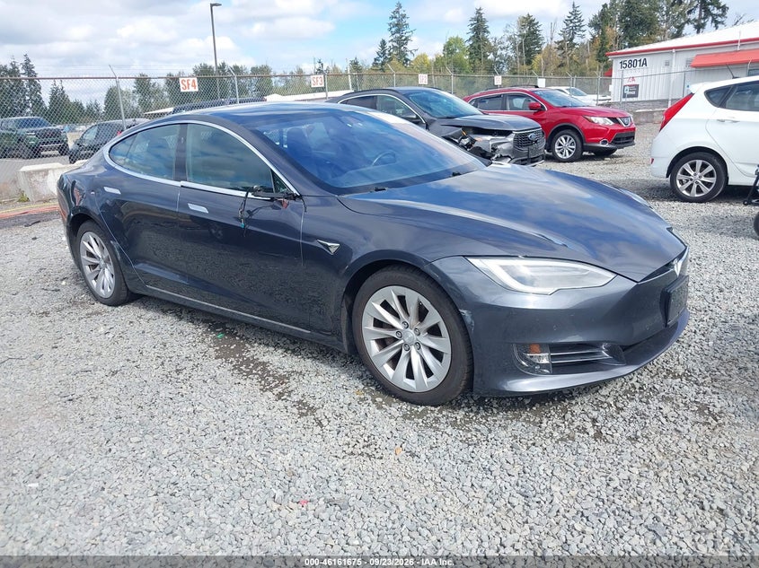 2017 Tesla Model s VIN 5YJSA1E23HF201233 — IAAI salvage auction photo