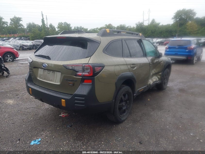 2025 Subaru Outback VIN 4S4BTGUD8S3133334 IAAI salvage auction — RIGHT SIDE, Salvage Title, sold $12,925 on 2026-10-16 (photo 4)