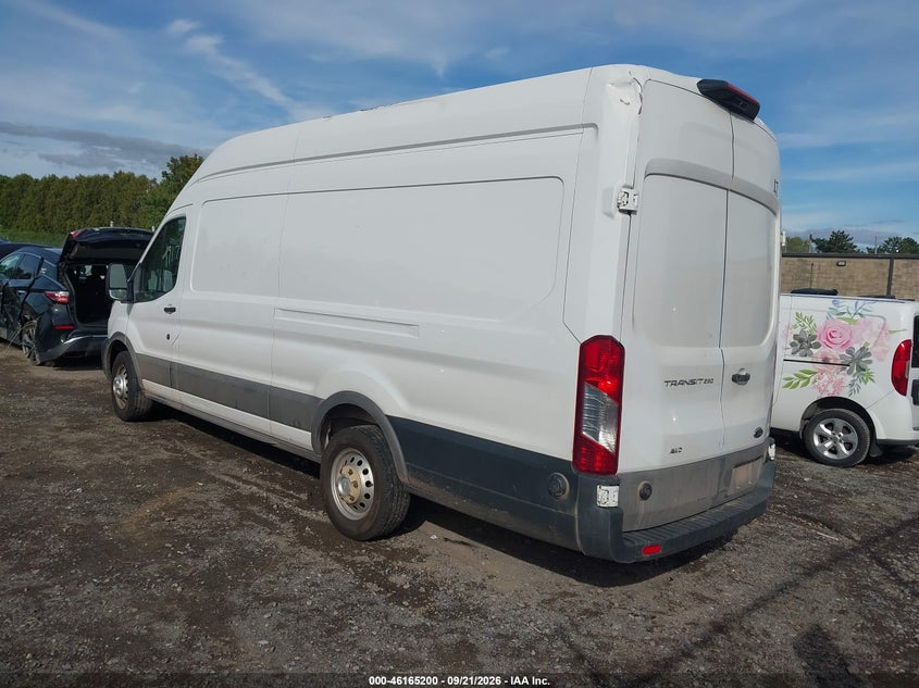 2025 Ford Transit VIN 1FTBR3U88SKB09832 IAAI salvage auction — RIGHT SIDE, Enterprise Vehicles Clear Only (New York), sold $31,450 on 2026-09-29 (photo 3)