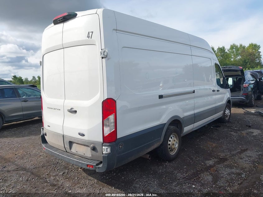 2025 Ford Transit VIN 1FTBR3U88SKB09832 IAAI salvage auction — RIGHT SIDE, Enterprise Vehicles Clear Only (New York), sold $31,450 on 2026-09-29 (photo 4)