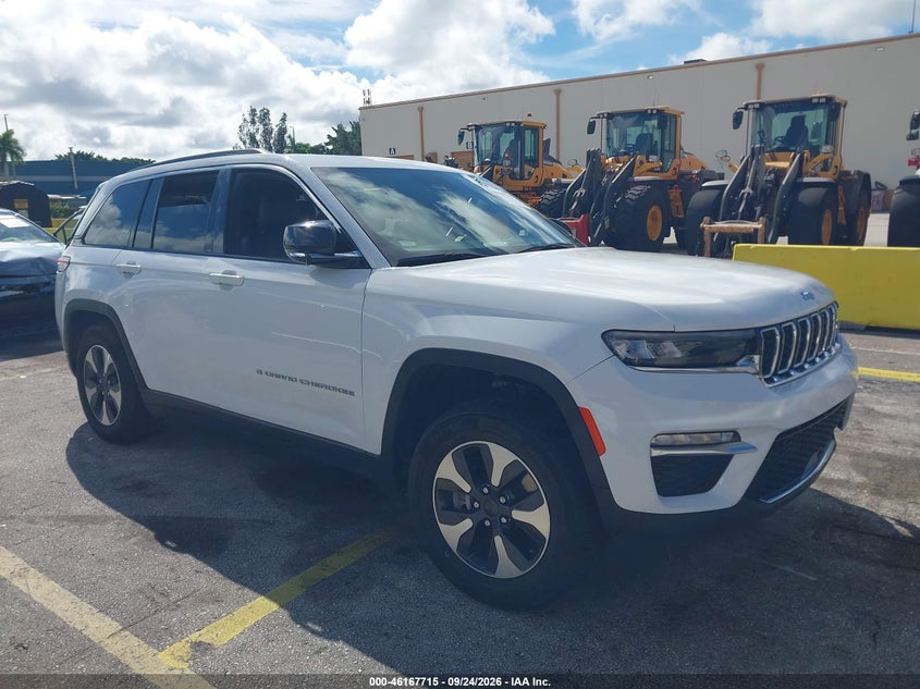 2024 Jeep Grand cherokee VIN 1C4RJYB66RC115301 — IAAI salvage auction photo