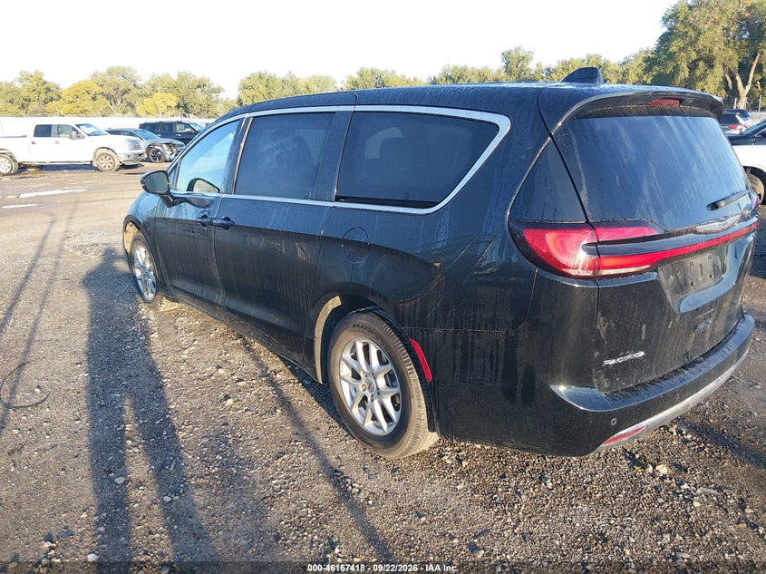 2025 Chrysler Pacifica VIN 2C4RC1BG9SR532547 IAAI salvage auction — SIDE, Salvage Title, sold $10,750 on 2026-10-14 (photo 3)