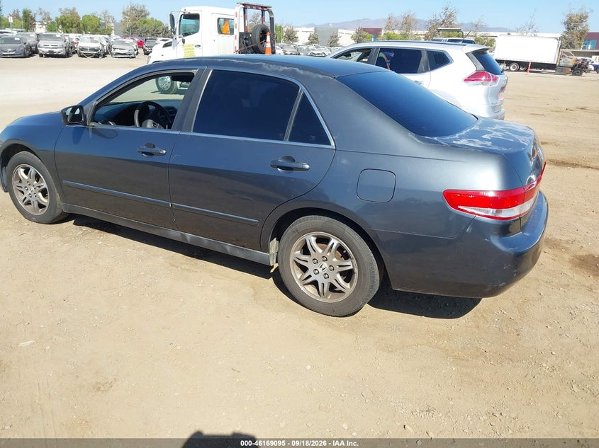 2004 Honda Accord VIN JHMCM56334C034355 IAAI salvage auction — Normal Wear & Tear, Clear, sold $725 on 2026-10-19 (photo 3)