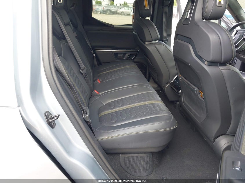 2023 Rivian R1t VIN 7FCTGBAA2PN026859 IAAI salvage auction — ROOF, Wait Title, sold $11,200 on 2026-10-24 (photo 8)