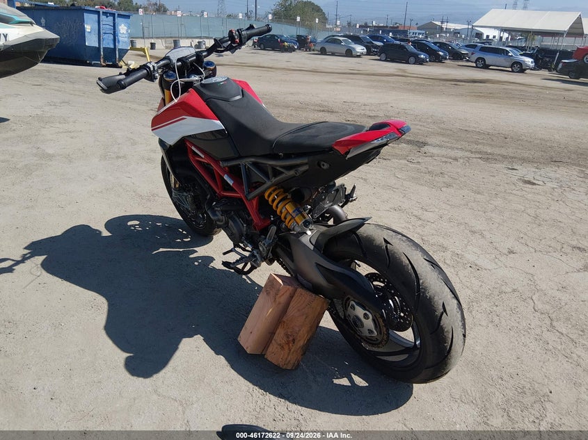 2020 Ducati Hypermotard VIN ZDMBAJDT9LB004884 IAAI salvage auction — SIDE, Salvage (California), sold $2,450 on 2026-10-07 (photo 3)
