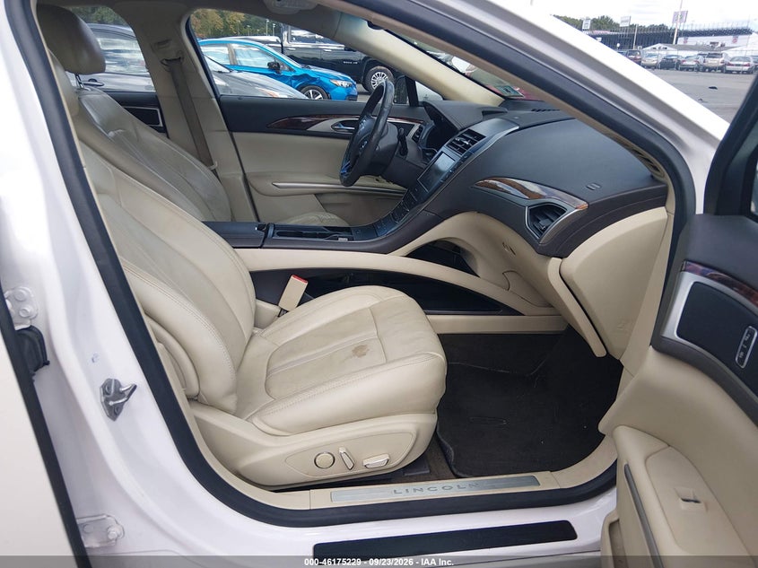 2014 Lincoln Mkz VIN 3LN6L2LU9ER817191 IAAI salvage auction — LEFT REAR, Clear (New Jersey), sold $1,350 on 2026-10-12 (photo 5)