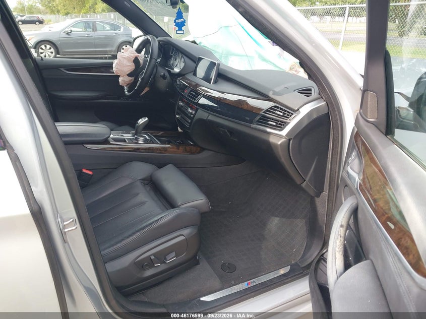2016 BMW X5 VIN 5UXKR0C57G0S86346 IAAI salvage auction — FRONT END, Wait Title, sold $25 on 2026-10-22 (photo 5)