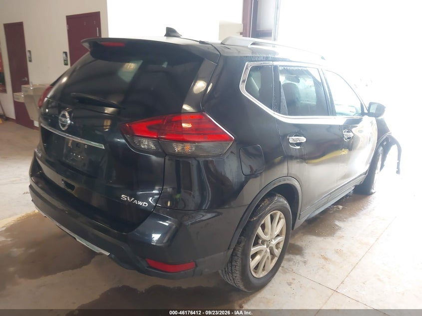 2017 Nissan Rogue VIN 5N1AT2MV9HC849837 IAAI salvage auction — SIDE, Salvage (North Carolina), sold $600 on 2026-10-24 (photo 4)