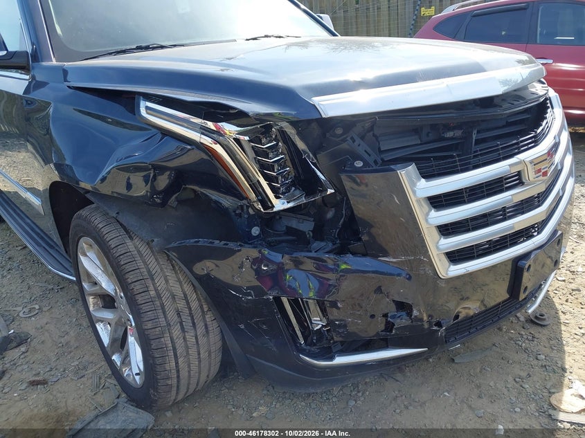 2019 Cadillac Escalade VIN 1GYS4HKJ3KR253100 IAAI salvage auction — Unknown, Salvage Title, sold $0 on 2026-10-22 (photo 6)