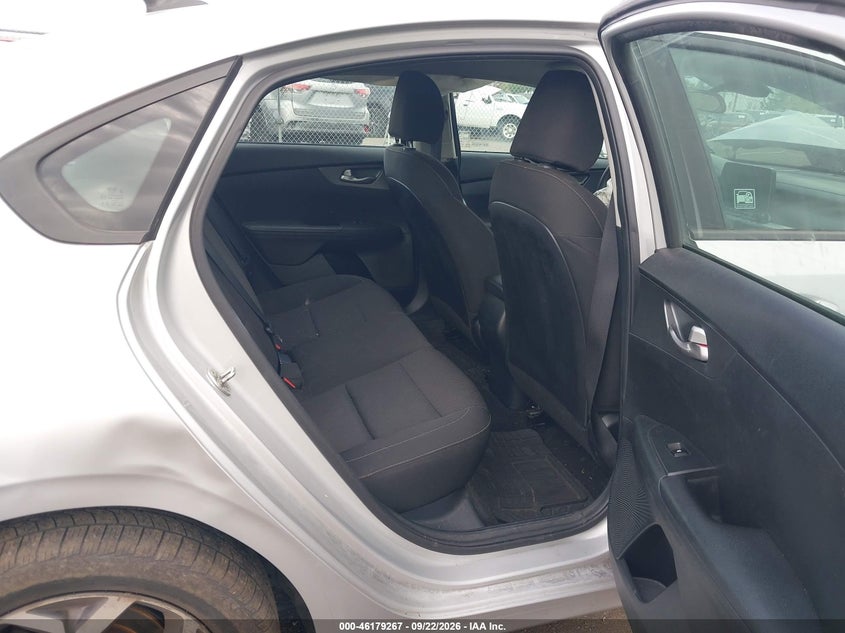 2020 Kia Forte VIN 3KPF24AD8LE144825 IAAI salvage auction — NORMAL WEAR, Clear (New Jersey), sold $700 on 2026-10-19 (photo 8)
