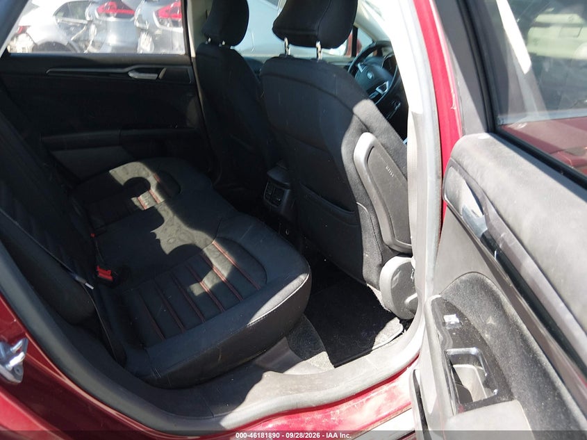 2016 Ford Fusion VIN 3FA6P0HD4GR194383 IAAI salvage auction — NORMAL WEAR, Clear (Florida), sold $250 on 2026-10-19 (photo 8)
