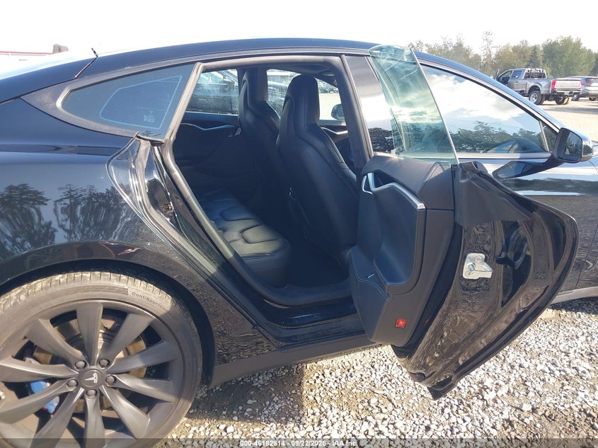2015 Tesla Model s VIN 5YJSA1V44FF097964 IAAI salvage auction — FRONT END, Salvage Title, sold $5,000 on 2026-10-04 (photo 8)