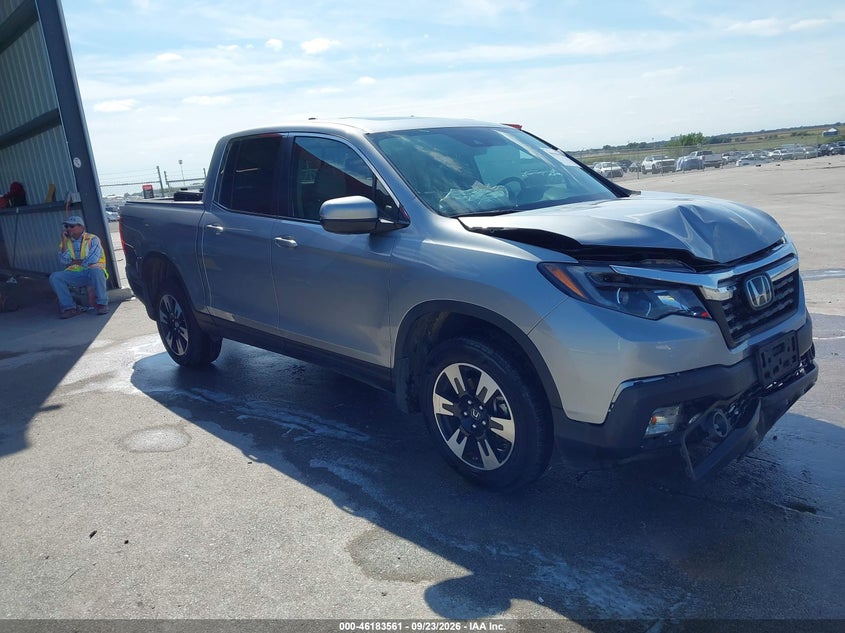 2020 Honda Ridgeline VIN 5FPYK3F53LB030592 — IAAI salvage auction photo
