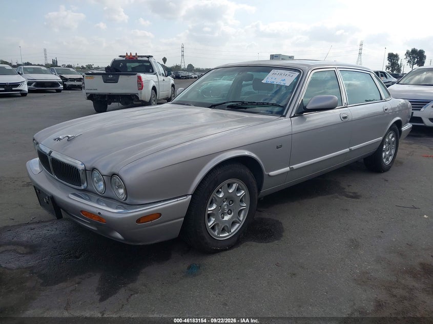 2001 Jaguar Xj series VIN SAJDA23C21LF25517 IAAI salvage auction — NORMAL WEAR, Clear - Dealer Only (California), sold $550 on 2026-10-22 (photo 2)