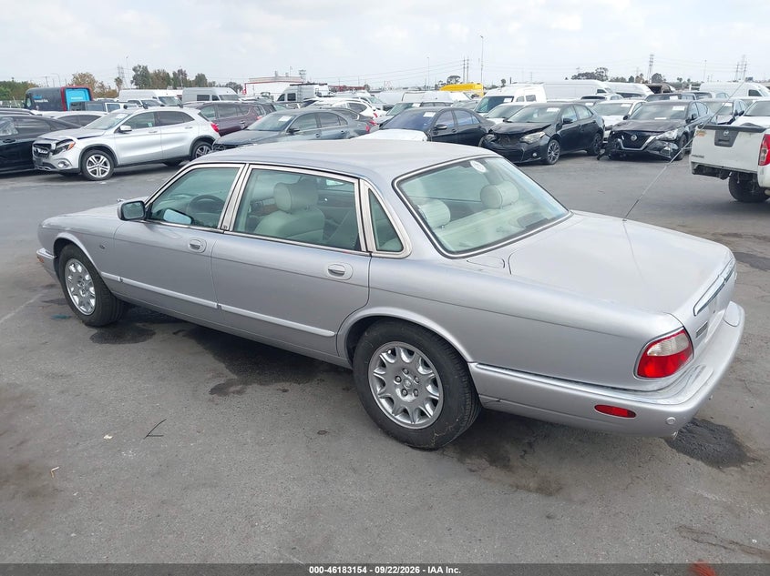 2001 Jaguar Xj series VIN SAJDA23C21LF25517 IAAI salvage auction — NORMAL WEAR, Clear - Dealer Only (California), sold $550 on 2026-10-22 (photo 6)