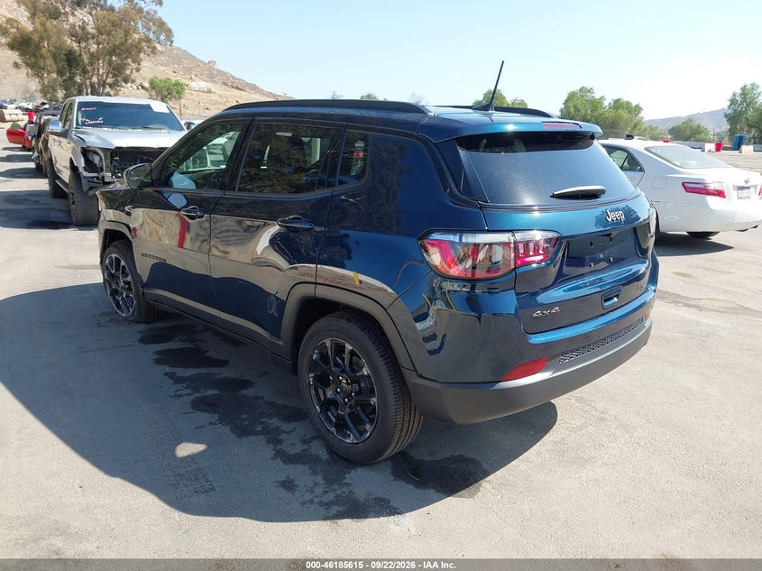 2026 Jeep Compass VIN 3C4NJDBN3TT265196 IAAI salvage auction — Left & Right Side, Salvage, sold $8,175 on 2026-10-19 (photo 3)