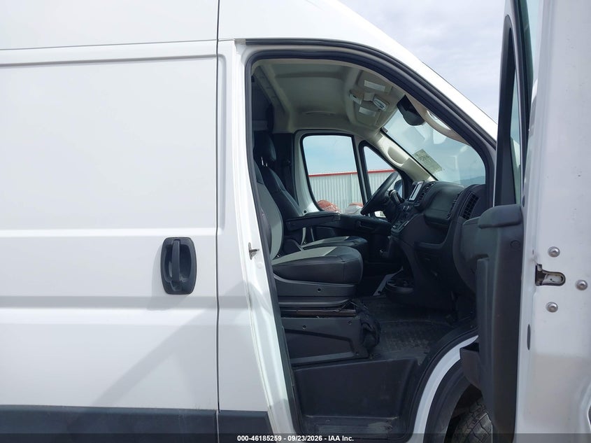 2025 Ram Promaster city VIN 3C6LRVDG5SE519389 IAAI salvage auction — NORMAL WEAR, Enterprise Vehicles Clear Only (Washington), sold $22,100 on 2026-09-27 (photo 5)