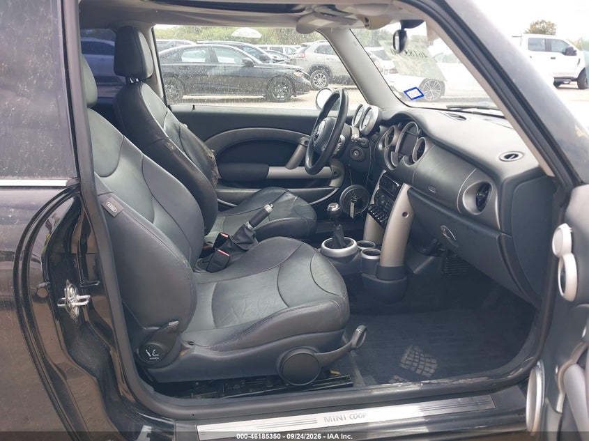 2003 Mini Cooper VIN WMWRE33483TD66817 IAAI salvage auction — NORMAL WEAR, Original (Texas), sold $25 on 2026-10-07 (photo 5)