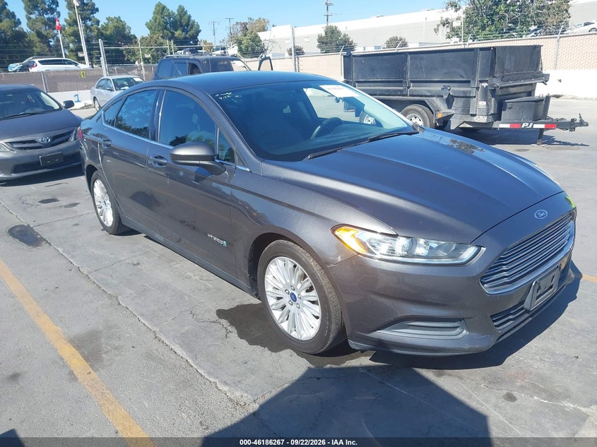 2016 Ford Fusion VIN 3FA6P0UU5GR234637 IAAI salvage auction — NORMAL WEAR, Clear - Dealer Only (California), sold $750 on 2026-10-05 (photo 1)