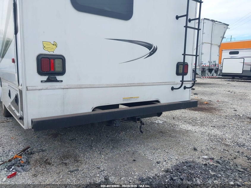 2019 Ford E-450 VIN 1FDXE4FS1KDC64836 IAAI salvage auction — MECHANICAL, Salvage (Pennsylvania), sold $8,850 on 2026-10-23 (photo 8)