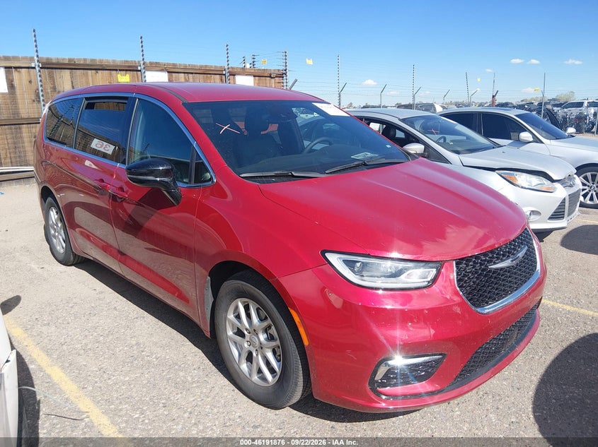2025 Chrysler Pacifica VIN 2C4RC1BG5SR598058 — IAAI salvage auction photo