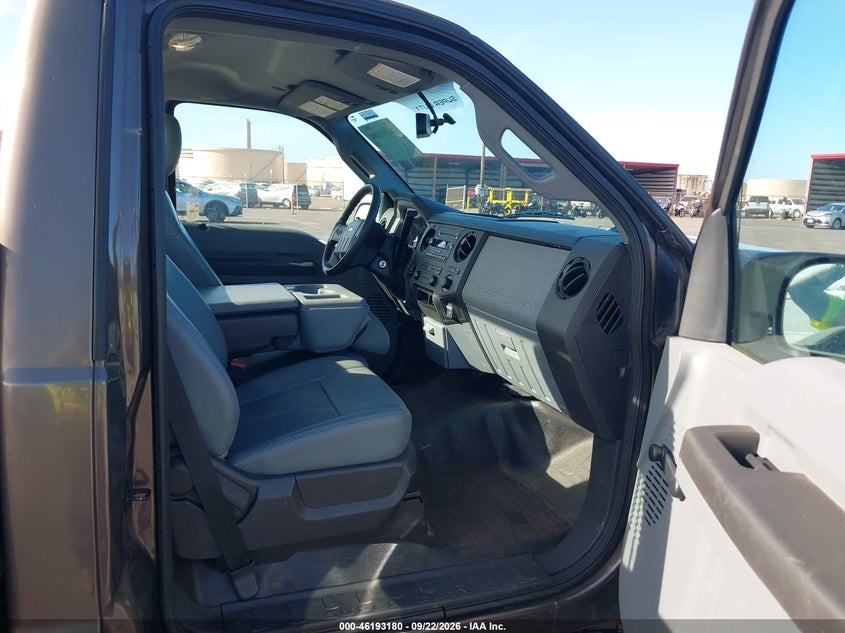 2016 Ford F-550 super duty VIN 1FDBF2A67GED02402 IAAI salvage auction — NORMAL WEAR, Sf97 (Hawaii), sold $21,950 on 2026-10-06 (photo 5)