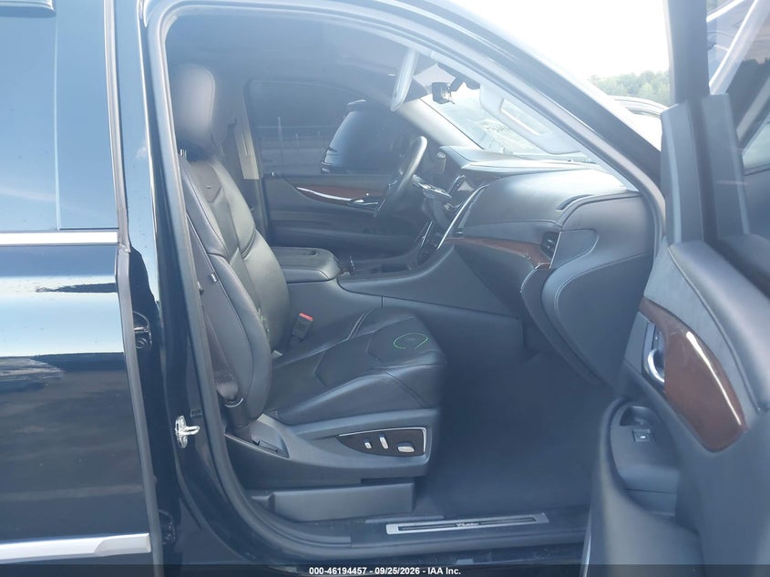 2020 Cadillac Escalade esv VIN 1GYS4HKJ2LR189651 IAAI salvage auction — VANDALISM, Salvage (North Carolina), sold $13,700 on 2026-10-15 (photo 5)