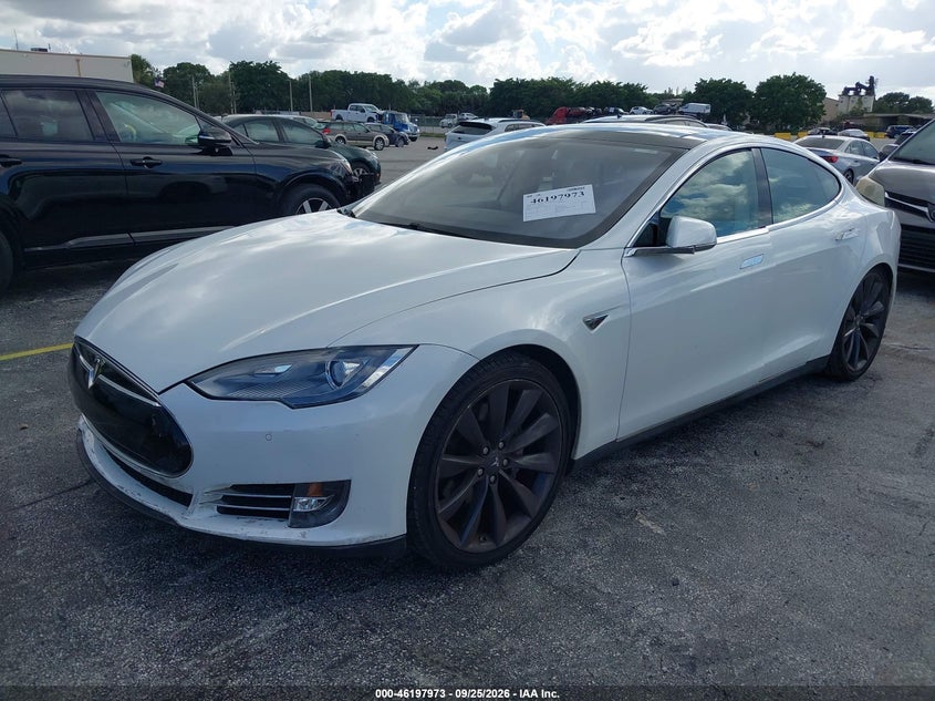 2013 Tesla Model s VIN 5YJSA1DP4DFP25885 IAAI salvage auction — NORMAL WEAR, Wait Title, sold $4,550 on 2026-10-24 (photo 2)