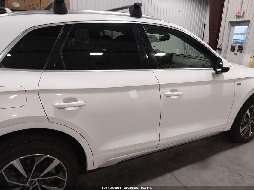 2024 Audi Q5 VIN WA1EAAFY4R2070344 IAAI salvage auction — NORMAL WEAR, Salvage Title, sold $25 on 2026-10-05 (photo 6)