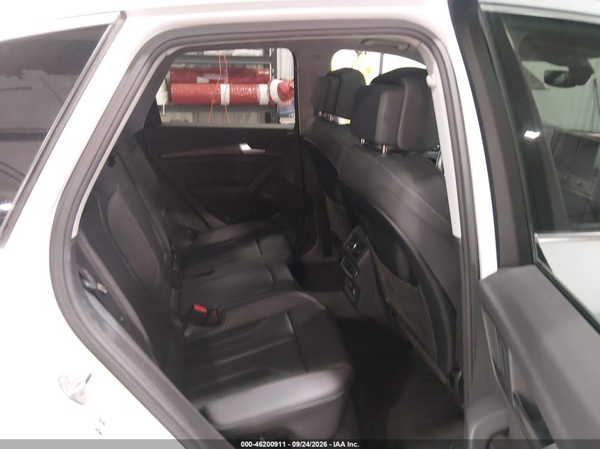 2024 Audi Q5 VIN WA1EAAFY4R2070344 IAAI salvage auction — NORMAL WEAR, Salvage Title, sold $25 on 2026-10-05 (photo 8)
