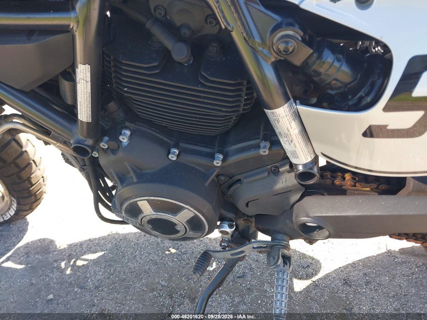 2018 Ducati Scrambler VIN ML015ANM4JT013213 IAAI salvage auction — ALL OVER, Certificate Of Destruction (Florida), sold $1,650 on 2026-10-07 (photo 9)