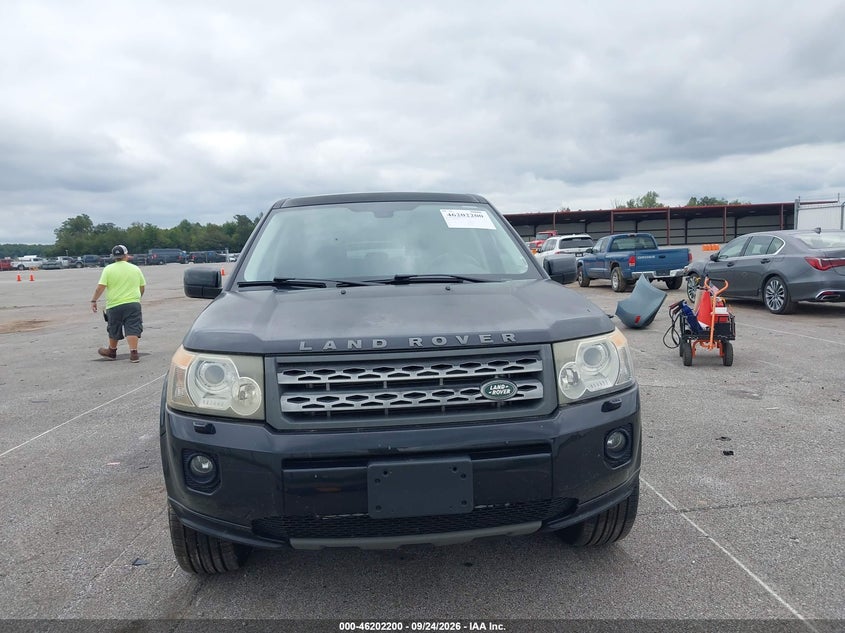 2011 Land Rover LR2 VIN SALFR2BN3BH267974 IAAI salvage auction — NORMAL WEAR, Clear (Indiana), sold $25 on 2026-10-01 (photo 6)