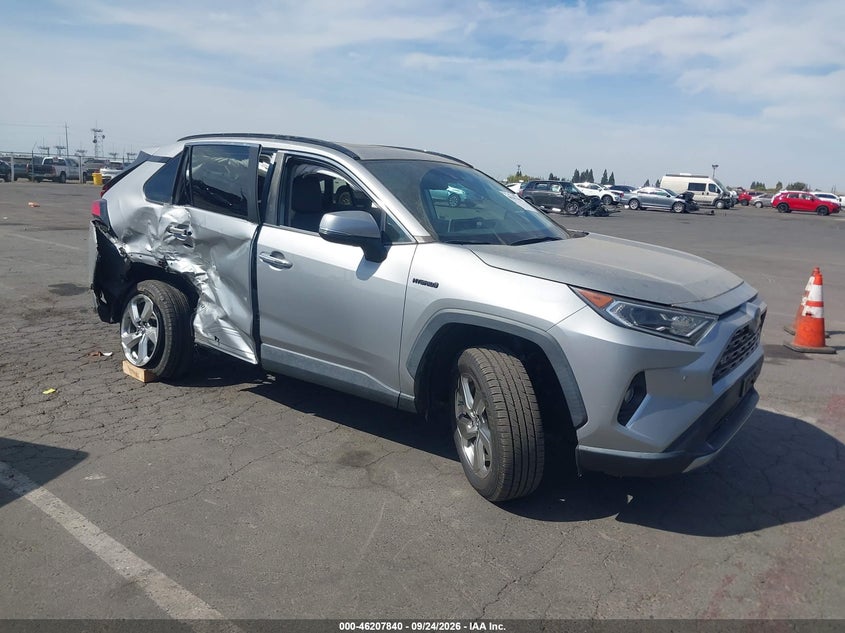 2019 Toyota Rav 4 VIN 2T3DWRFVXKW025039 — IAAI salvage auction photo
