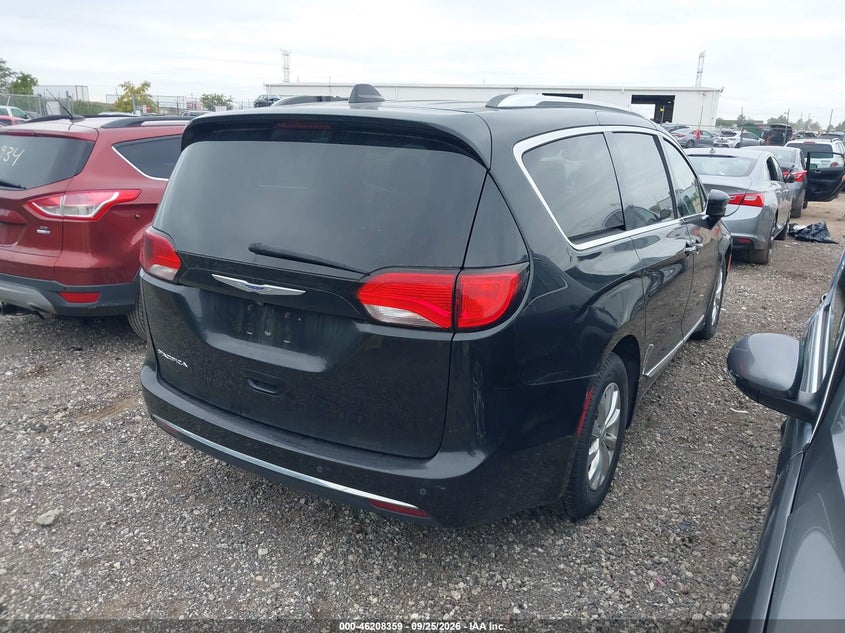 2019 Chrysler Pacifica VIN 2C4RC1BG1KR651306 IAAI salvage auction — NORMAL WEAR, Clear (Illinois), sold $25 on 2026-10-11 (photo 4)